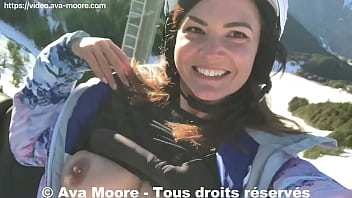 Preview 3 of Animal Porn Girls Porn - Ava Moore - Salope fran&ccedil_aise s&#039_exhibe,  se gode et jouit sur les pistes de ski