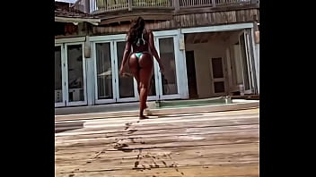 Preview 4 of Seachmalay Bilik - Iza gostosa na piscina