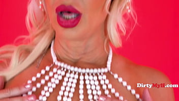 Preview 1 of Japan Porno Gangbang Xxxx - Big Ass MILF Has Incredible Tits &amp_ An Affinity For Her Own Fluids