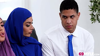 Preview 1 of Sunny Leone Xxxxxxxxxxxhd - Hijab Hot Milfs Have Pussy Shattering Affair
