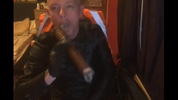 Preview 2 of Sex Sologuyonan - cigar smoking exacts 11x90