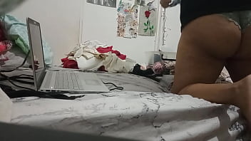 Preview 4 of Dick Woodsvi - Mexicana nalgona espiada en la cama