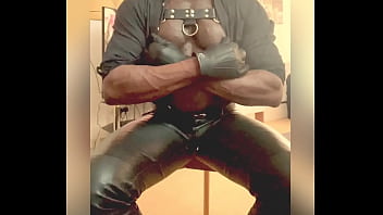 Preview 3 of Celular Hotel Durango Xxx - Black Mature Muscle Leather Titpump Nipple Play &amp_ BBC Cum