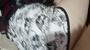 Preview 2 of Skinny Asian Girl Vs Big Cock - Comendo a Esposinha Nerd com Shortinho de caveira ate gozar na bucetinha dela.