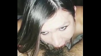 Preview 4 of Lesbians Up Close Pussy - CandyJohanna chupandole la verga a jovencito heterosexual