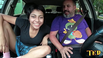Preview 1 of Sanny Xnxx - ela fez 18 anos e veio direto para entrar no carro mais famoso do brasil aurora silver