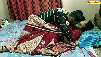Preview 3 of Monster Pub Vibrator - Indian xxx milf bhabhi real sex with husband close friend! Clear hindi audio