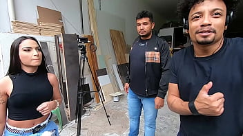 Preview 3 of Pubulic Shop - Monique Bertolini das pegadinhas do Jo&atilde_o Kleber dando um tour numa oficina de Motorhome!