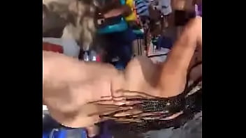Preview 2 of Indian Virgin Girl Fuckung - mujer desnuda en playa de Taganga (Parte 2)