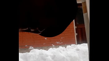 Preview 1 of Veronica Bottoms Bbw Anal - Jumping in the snow
