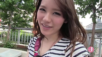 Preview 1 of Father Doghtar Sex - Enjoying the delicious body of a slender beauty with a half-Japanese face.