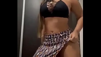Preview 2 of Itssarahx - morena conejita baila sexxy