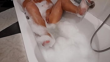 Preview 4 of Army Wali Ladki Ki Chudai - Sexy Bath time