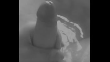 Preview 4 of Sunny Leone Xxxii Video Hd Full - Masturbation solo dans un bain bien chaud