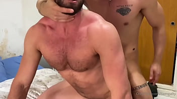 Preview 1 of Drink Stripper - Pintores quieren follar