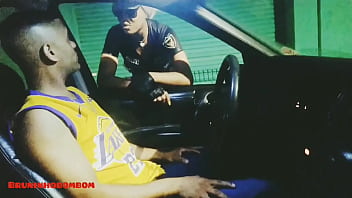 Preview 3 of Sexy Indian Girls Mum Rape Video - Policial feminina  fazendo sexo dentro do carro ! ( Pr&eacute_via completo no red )