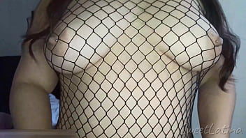 Preview 1 of Nai Die - Atractiva En Malla Deepthroat Apretado Y Cogida Doggystyle con corrida en su enorme culo ( Video completo en y XvideosRED)