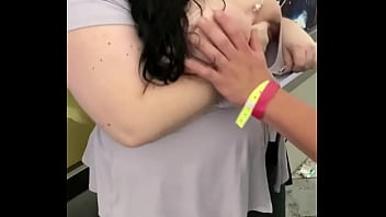 Preview 2 of Videos Sex Hang Xom - Stranger Gropes BBW Whore Taylor Zain In Vegas
