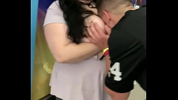 Preview 3 of Videos Sex Hang Xom - Stranger Gropes BBW Whore Taylor Zain In Vegas