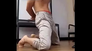 Preview 1 of Phiimsex O Trong Quan Doi - live chinese femdom ballbusting