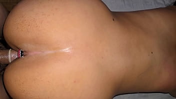 Preview 2 of Mia Rosa - Doggystyle Plug anal en mi culo!