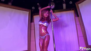 Preview 1 of Phim Sexl - Japanese babe with big boobs teases and makes a hot striptease at the club