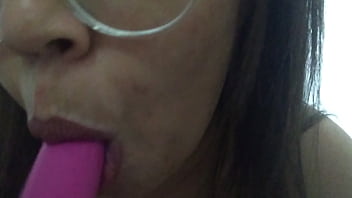 Preview 3 of 15 Girl Sex For Money - Gordinha tesuda muito putinha mamando as proprias tetas e falando putaria