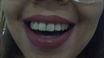 Preview 1 of 15 Girl Sex For Money - Gordinha tesuda muito putinha mamando as proprias tetas e falando putaria