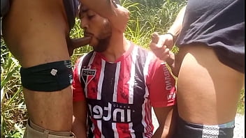 Preview 1 of Malade Sex - Depois do futebol  S&atilde_opaulino mach&atilde_o entrou na trilha ,  chupou e deu o rabo - FULL RED