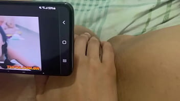 Preview 2 of Granny Blowjob N Fuck Galore - Viciada em siririca gozei gostoso assistindo a tranza dos  * Tufos *