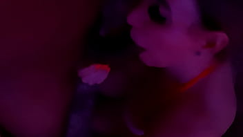 Preview 2 of Amatoare Rom Nce Sug Pula - Boneca mamando neg&atilde_o roludo