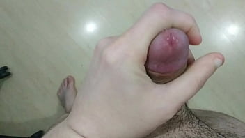 Preview 2 of Vixencom Anal Sex Porn Star - Mexendo na minha rola rosa