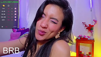 Preview 3 of Porn German Black Milf - Colombian babes knows how to shake that sweet asses