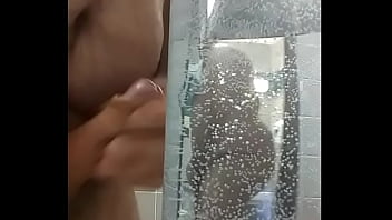 Preview 2 of Xnxx Pakisnt - Ozzing my load in water
