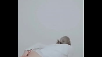 Preview 3 of Nudestagedance - 女装子 - ちあみ おしりでソーセージを食べます