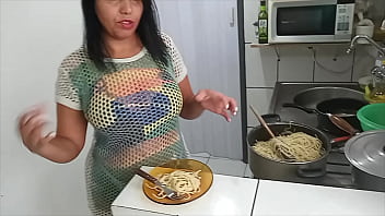 Preview 3 of Sasha Grey Filth And Furry - Sarah Rosa │ Cozinha Sexy │ Macarr&atilde_o Sensual