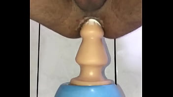 Preview 1 of Marina Visconti Vs Rocco - Quase entra tudo