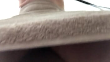 Preview 2 of Rubber Band Nipple Torture - Com ou sem cueca embaixo da toalha???