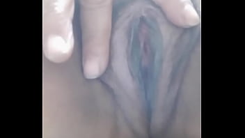 Preview 2 of Religious Mom Sex - Mi puta dandose dedo