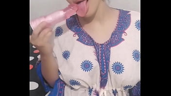 Preview 4 of Muslim Women Bf Hijab - M&iacute_rame y si te gusta me llamas o me escribes nesecito un hombre que me complazca