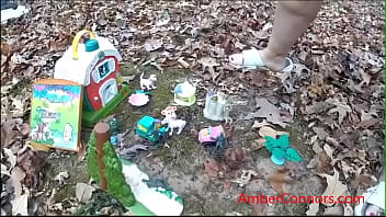 Preview 4 of Anal Solo Church - Peeing all aroud
