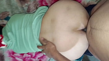 Preview 2 of Russian Evening Id Da House - Desi Village Girl Tight Pussy First Time Virgin Desi Tight pussy sex,  Desi GF first time sex dirty talk