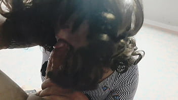 Preview 2 of First Time Do Hard Sex - Cliente con vergota me la da a mamar