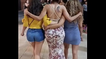 Preview 2 of Sex Sister Sleep Fack - Mi esposa se pasea con sus amigas abrazdadas