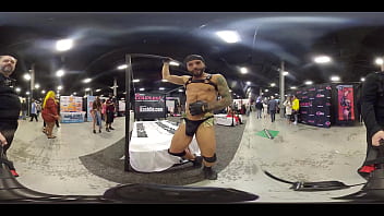 Preview 3 of Www Xxxvdo Hd - Eddy Danger doing a body tour for the ladies at Exxxotica NJ 2021 in 360 degree VR