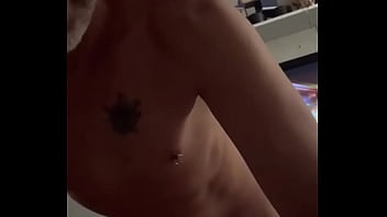 Preview 2 of Www Fuckhd Com - Putao voltou