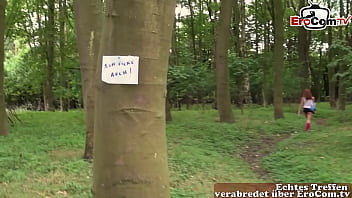 Preview 1 of Japanese Xxxmobi - &Ouml_FFENTLICHE SWINGER - Alter nackter mann fickt junge teen im wald