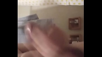 Preview 1 of Xxx Fiu Mama - Pajeandome en el ba&ntilde_o