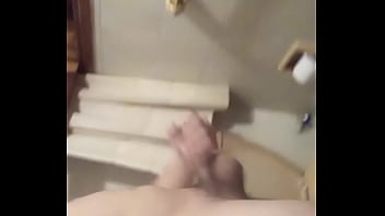 Preview 4 of Xxx Fiu Mama - Pajeandome en el ba&ntilde_o