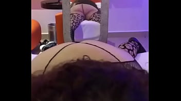 Preview 1 of Bestn Tyg - Estoy muy caliente que tuve que llamar al vecino